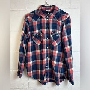 American Eagle Outfitters Woman’s Boyfriend Fit Plaid Casual Button Down Shirt